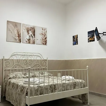 בית נופש Phaedra House נאפולי